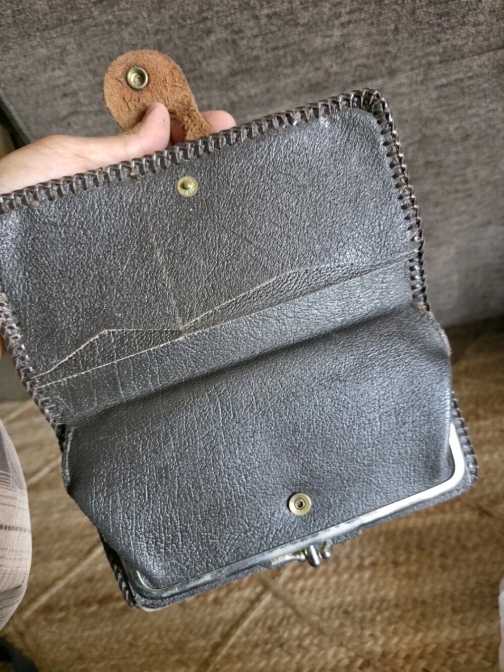 Vintage Handmade Roper Wallet - Picture 8 of 11
